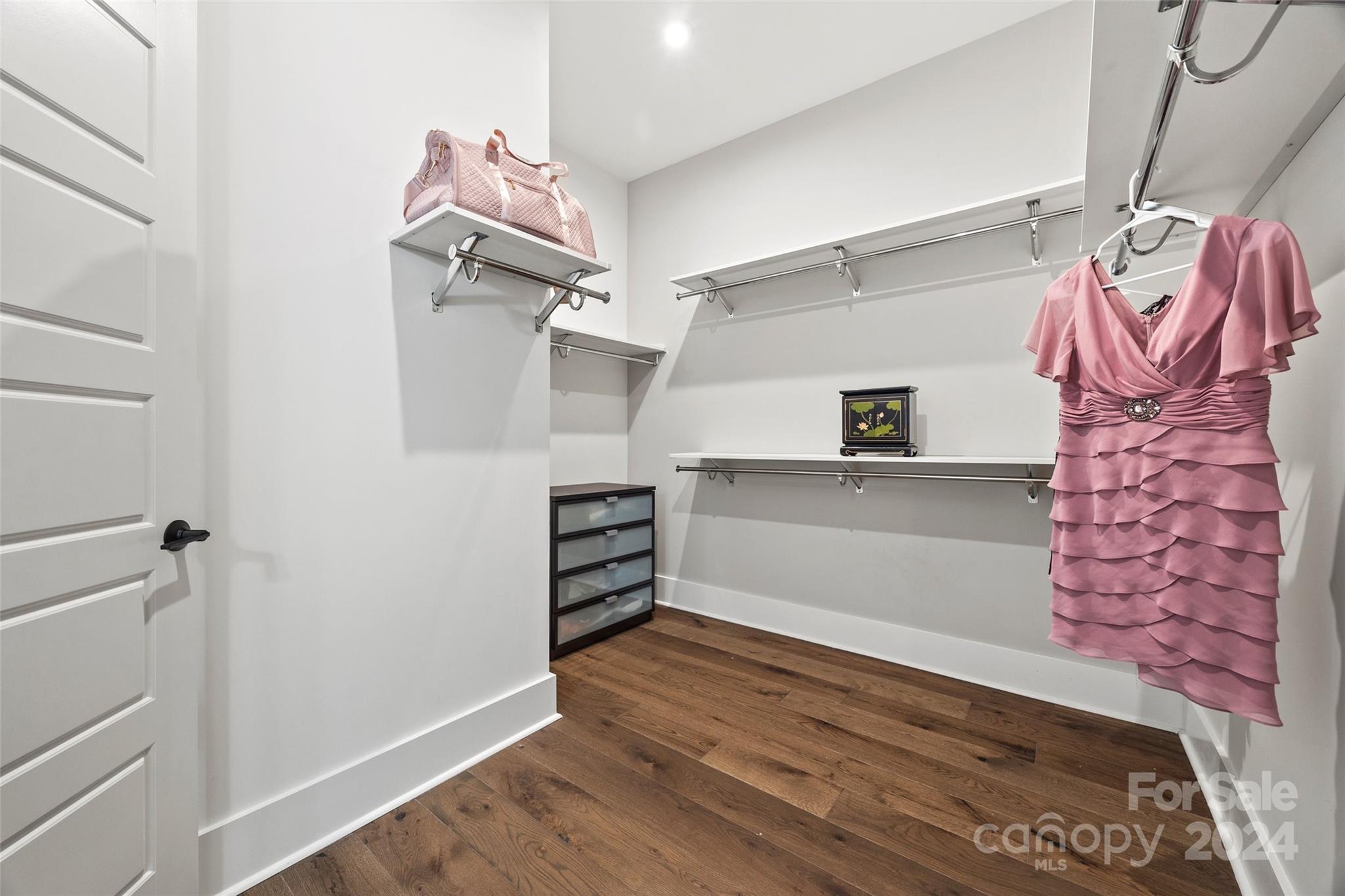 Cavesson - Residential