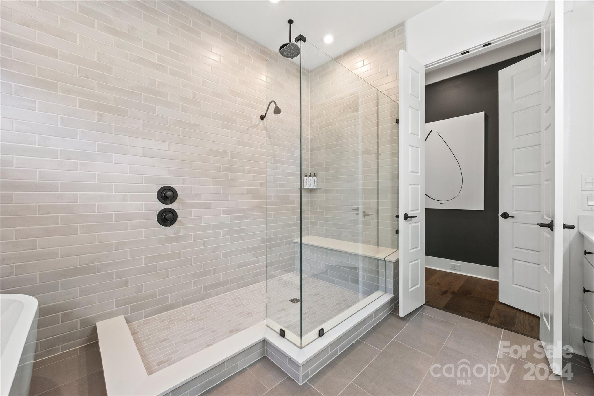 Cavesson - Residential