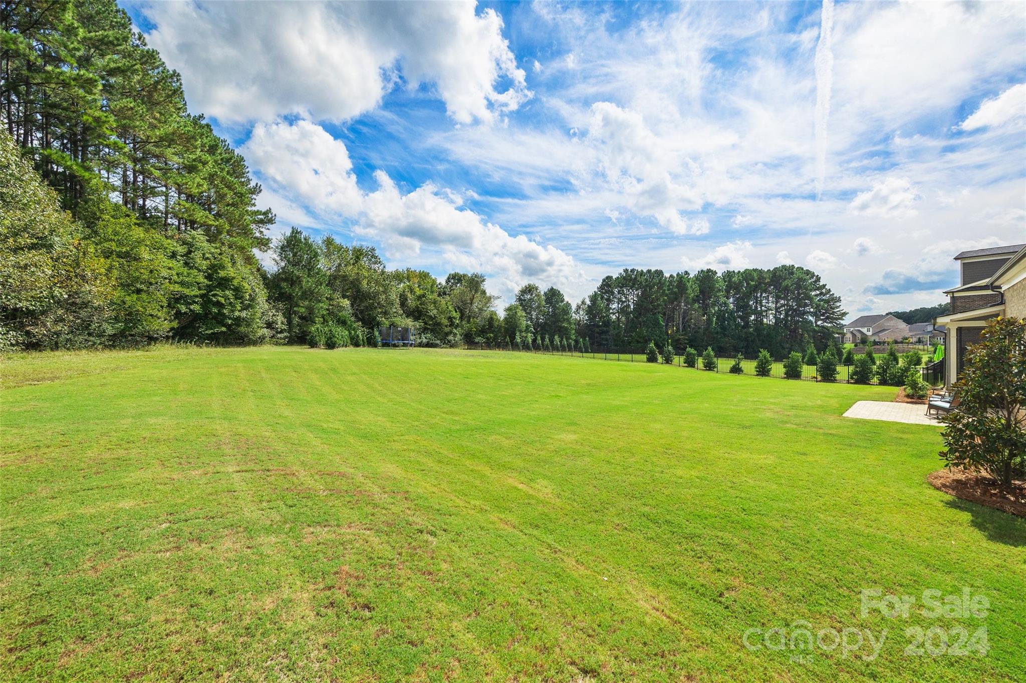 Cavesson - Residential