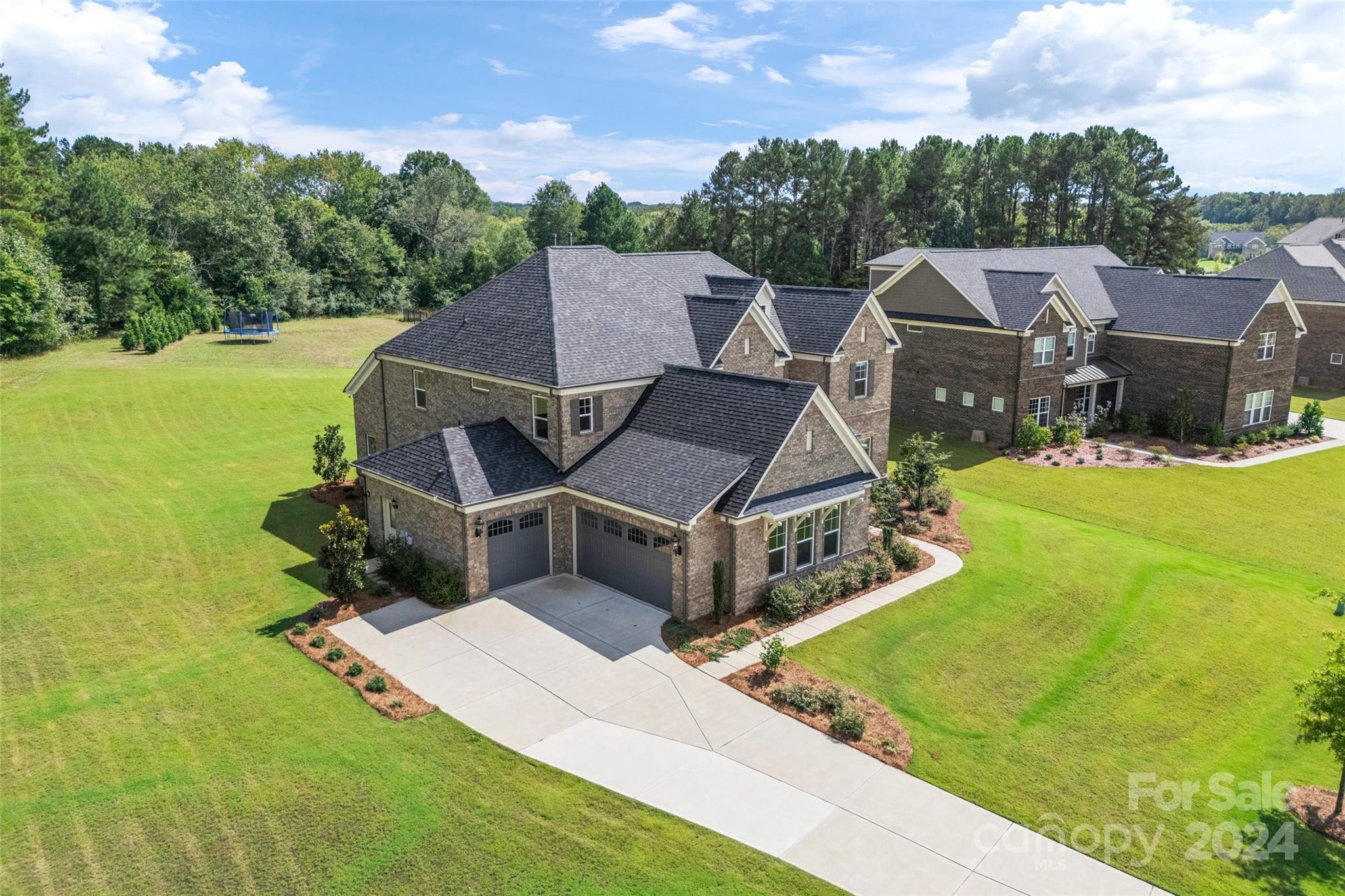 Cavesson - Residential