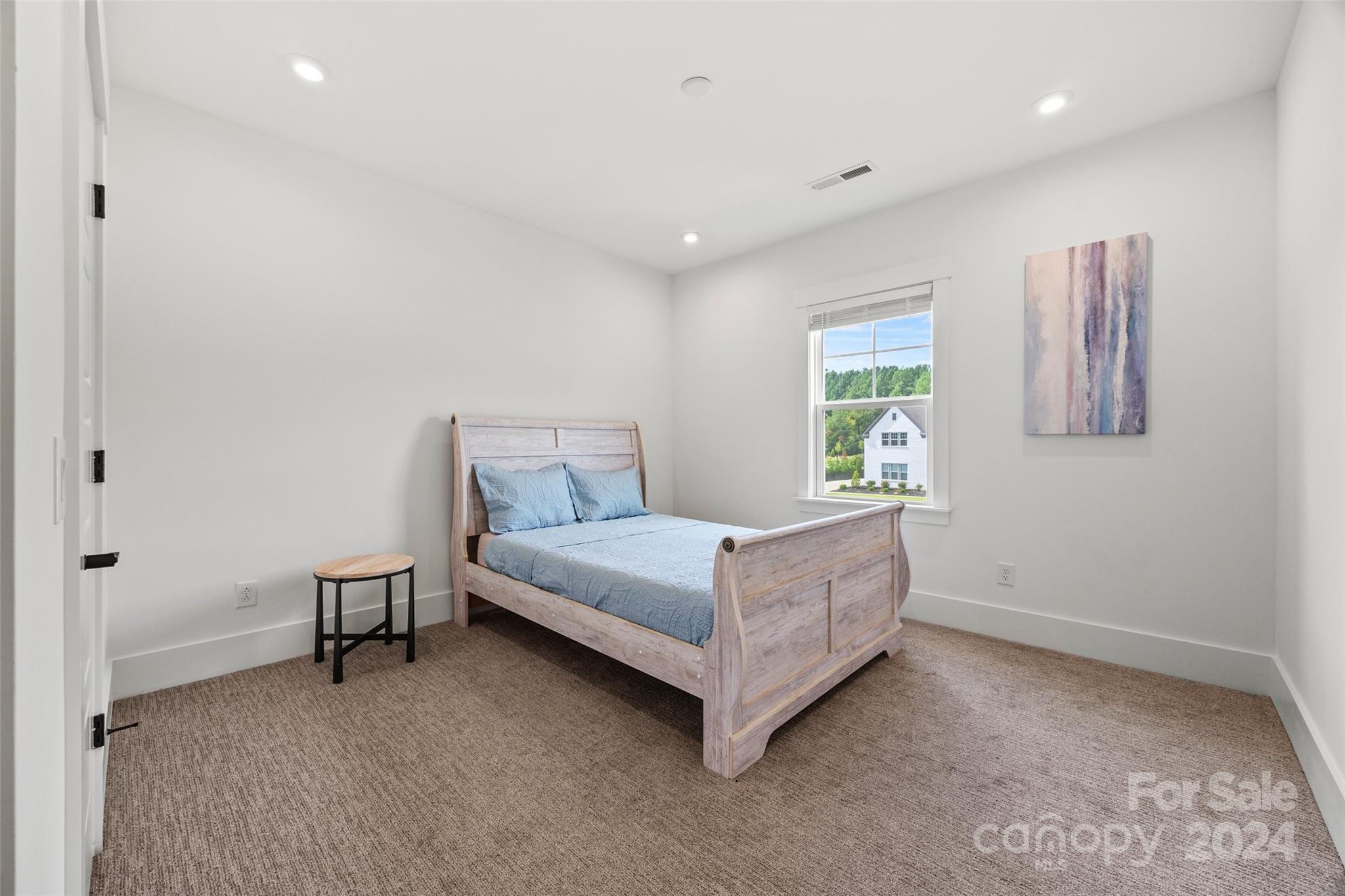 Cavesson - Residential