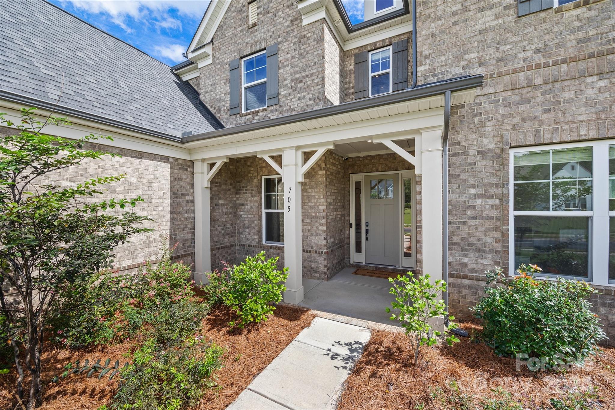 Cavesson - Residential