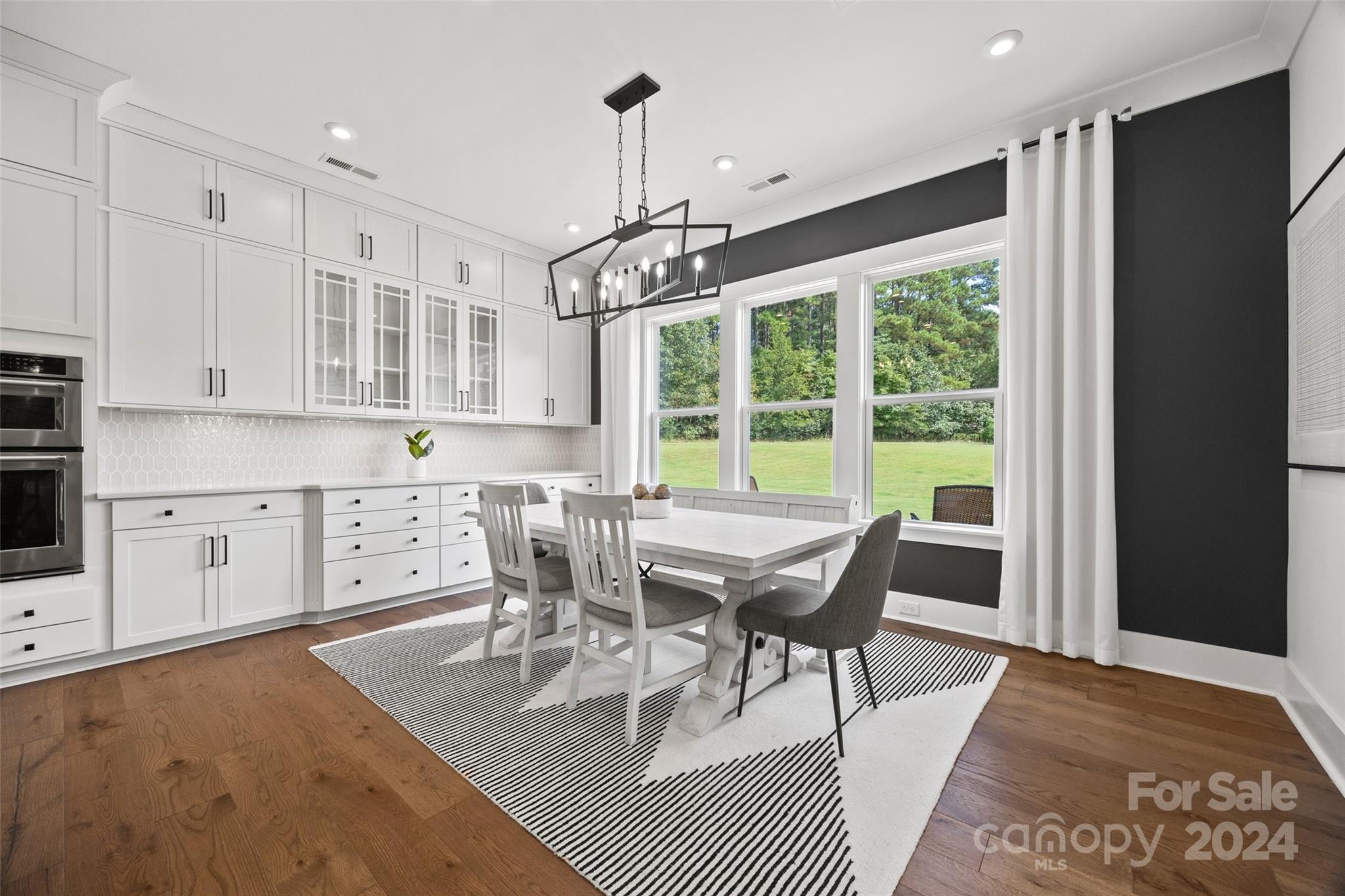 Cavesson - Residential