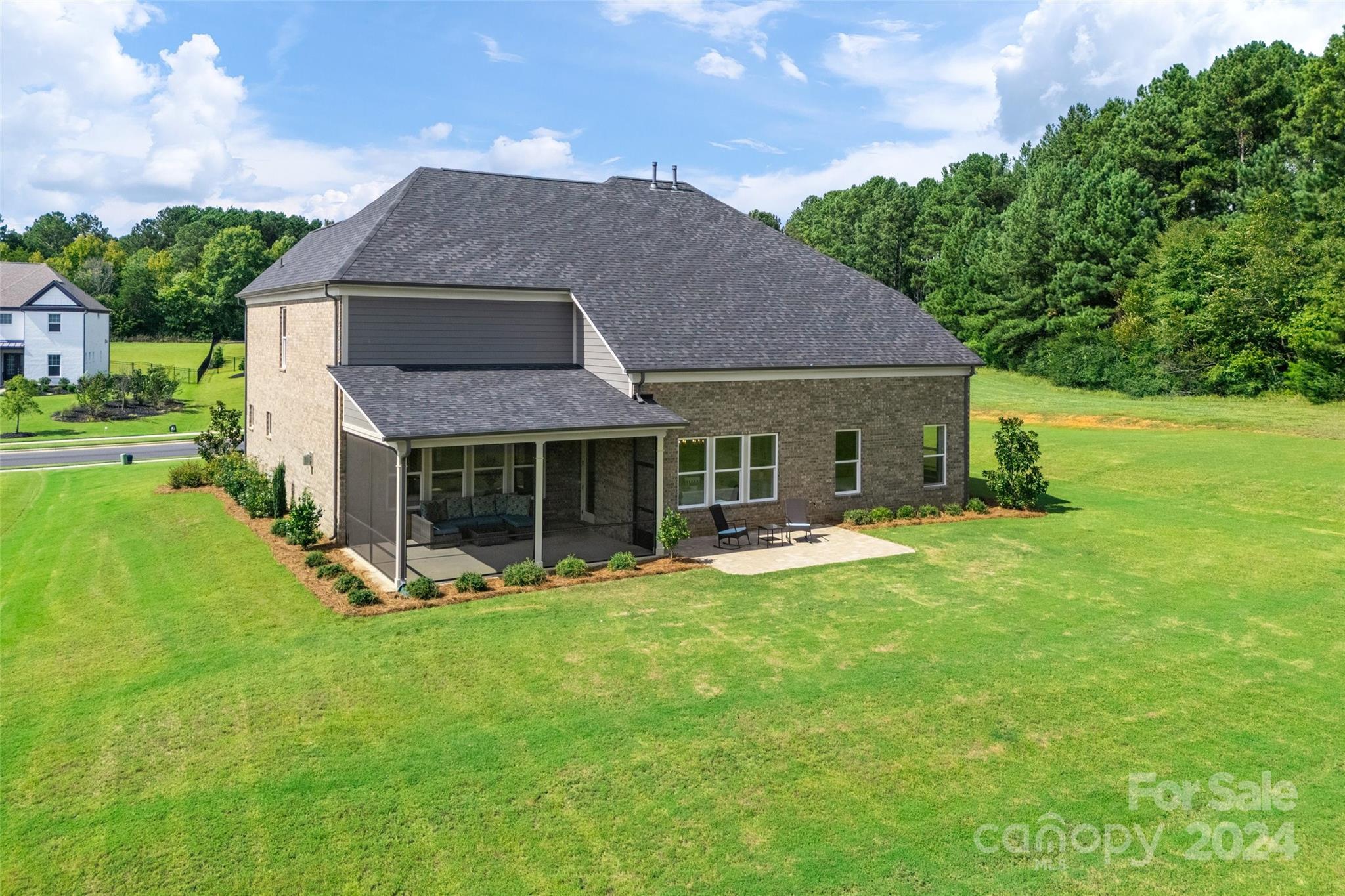 Cavesson - Residential