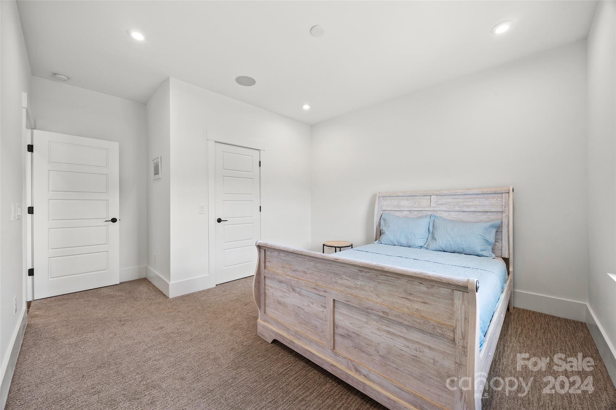 Cavesson - Residential