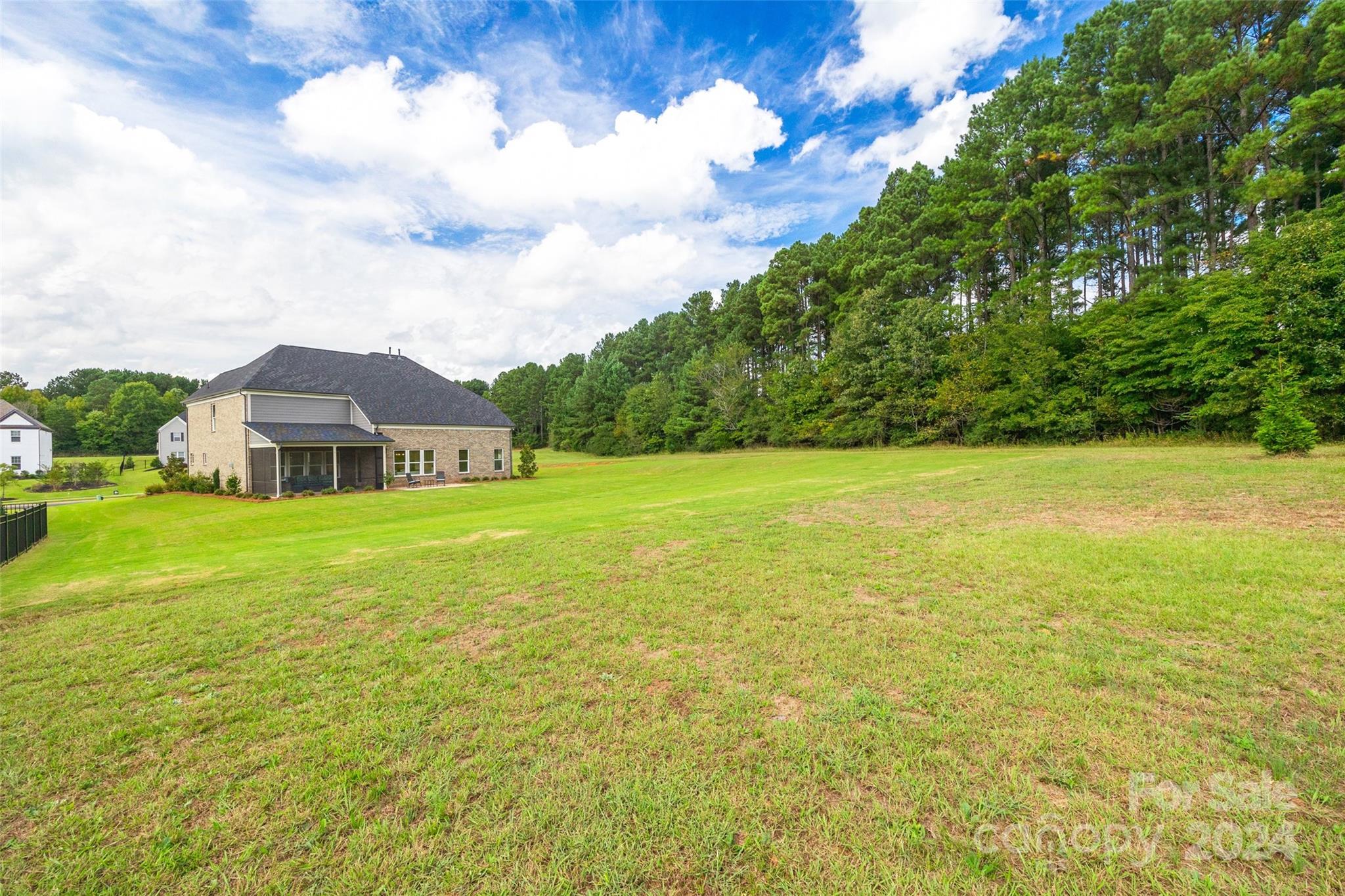 Cavesson - Residential