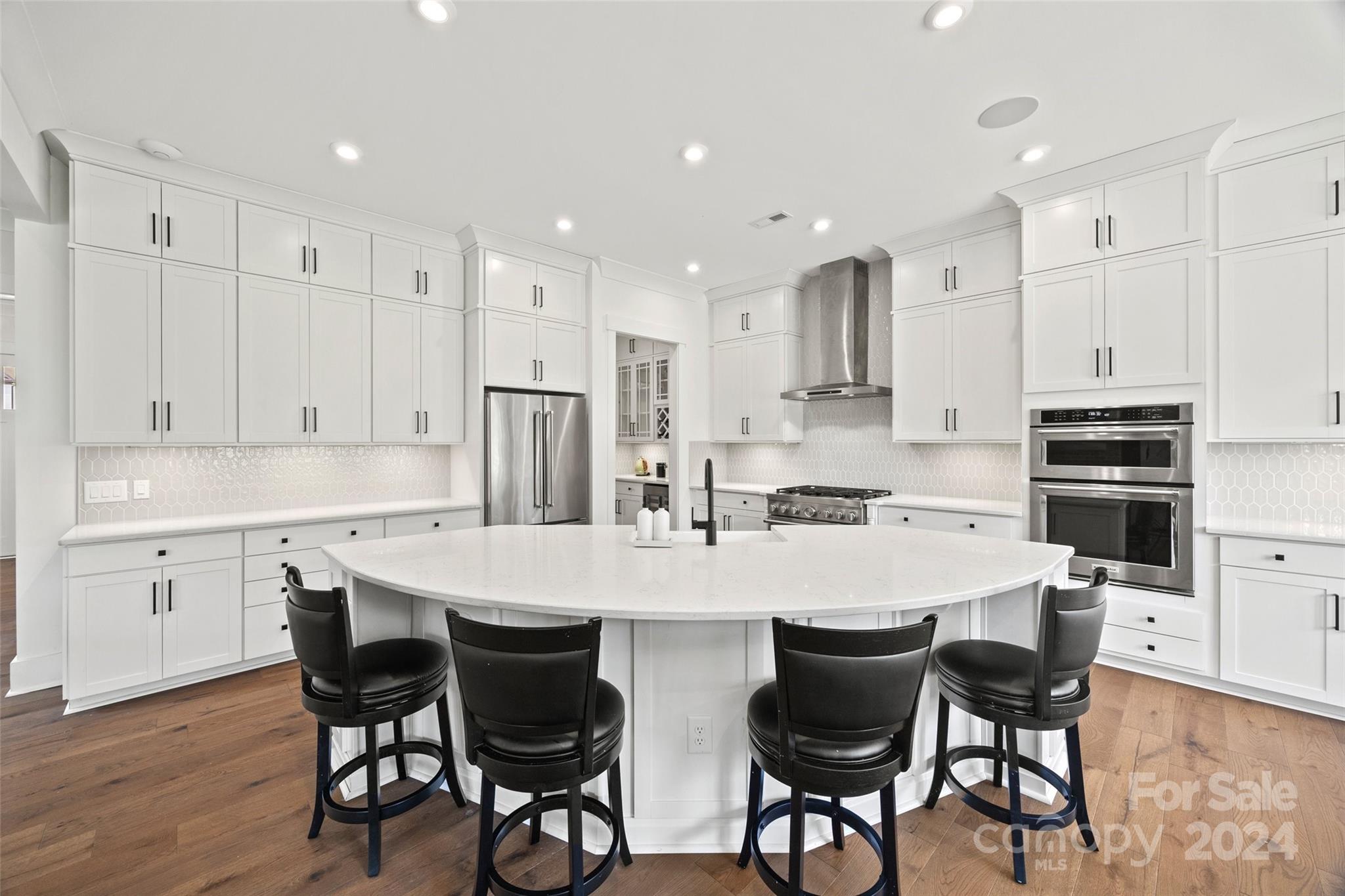 Cavesson - Residential