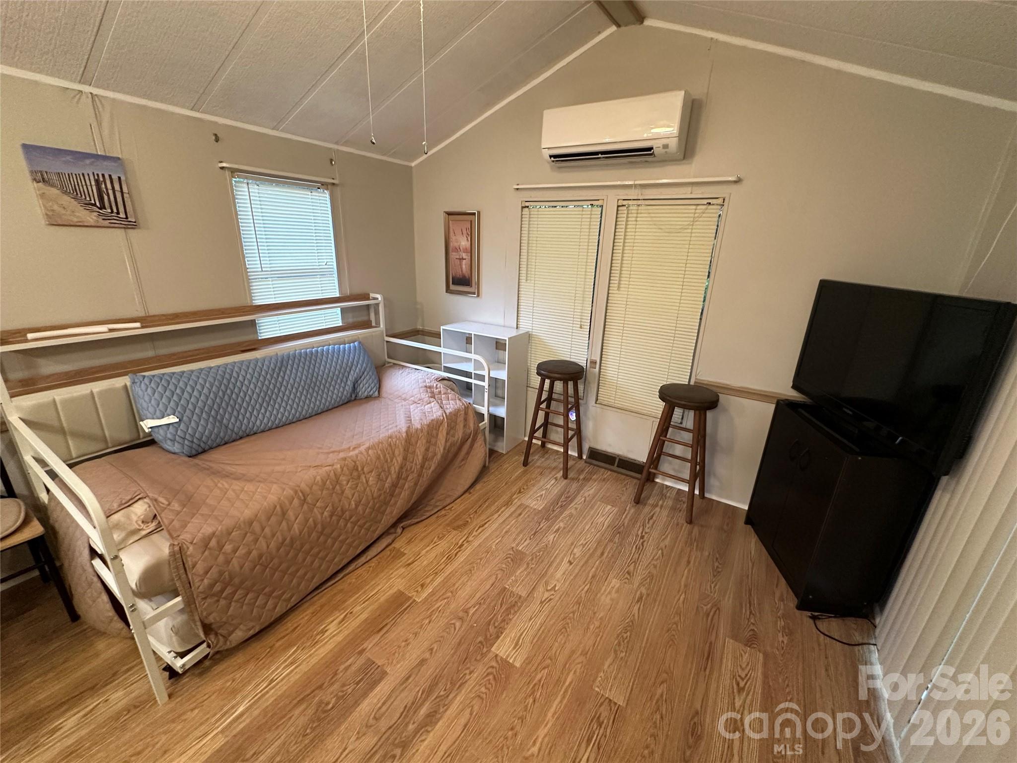109 Hummingbird Circle