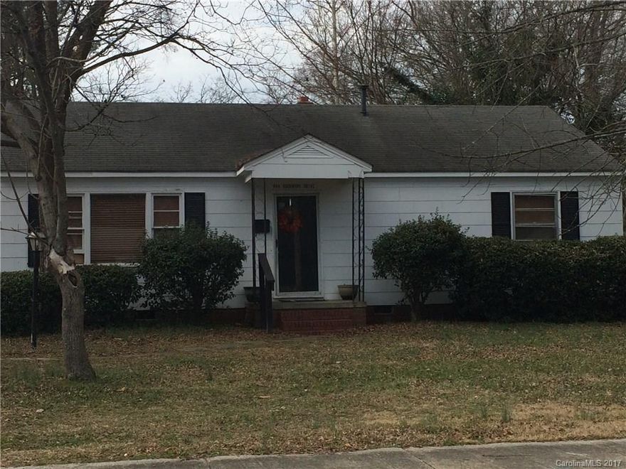 Priced to sell quickly! Great investment home for flip or rental in need of work. Cash only. Sold As-IS.