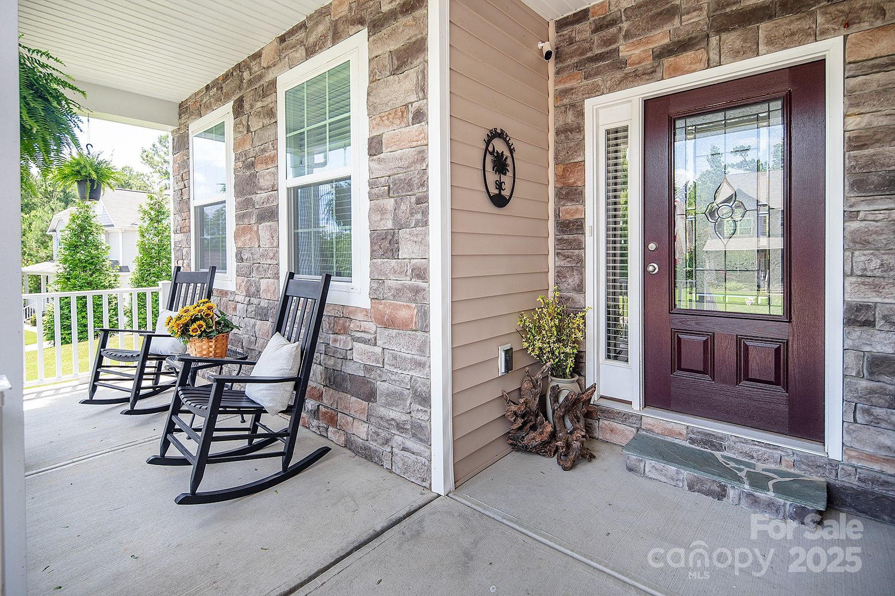 512 Rosebush Lane