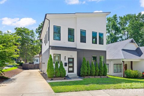 Photo of 1704 Pegram Street, Charlotte, NC 28205 (MLS # 4388343)