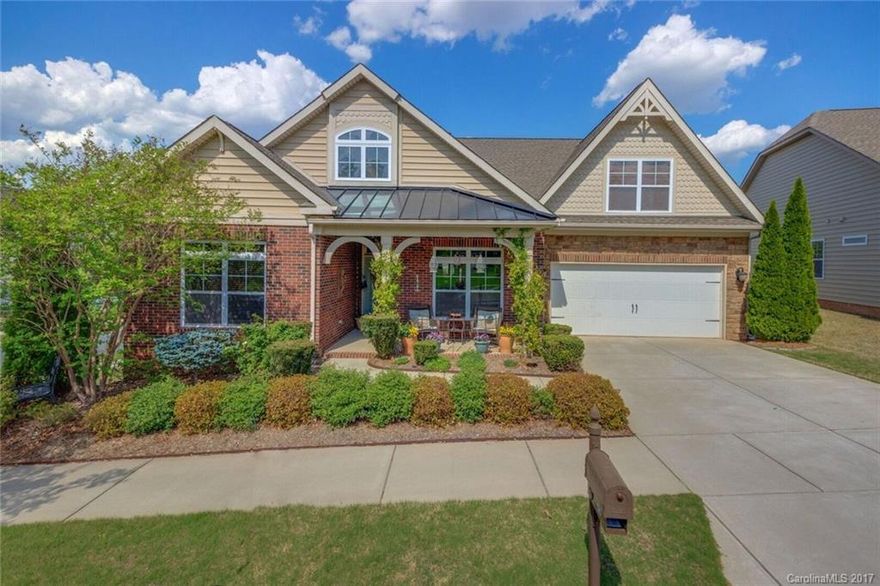 PRICE REDUCED 3/4 bedroom/Somerset Ranch Floor Plan (MI Homes) 4th bedroom/office/study; Upgraded features.  Granite in Kitchen w/custom back splash. Double Tray Ceilings. Brazilian Cherry Hardwood flooring in living areas. King size Owners' Suite w/sitting bay. Large Owners' Bath w/tiled shower; double sink vanity; jetted tub.  This home will sell itself!  Check out recreation pool has a lazy river & is designated a water park because of its size of slide! BRING US AN OFFER!