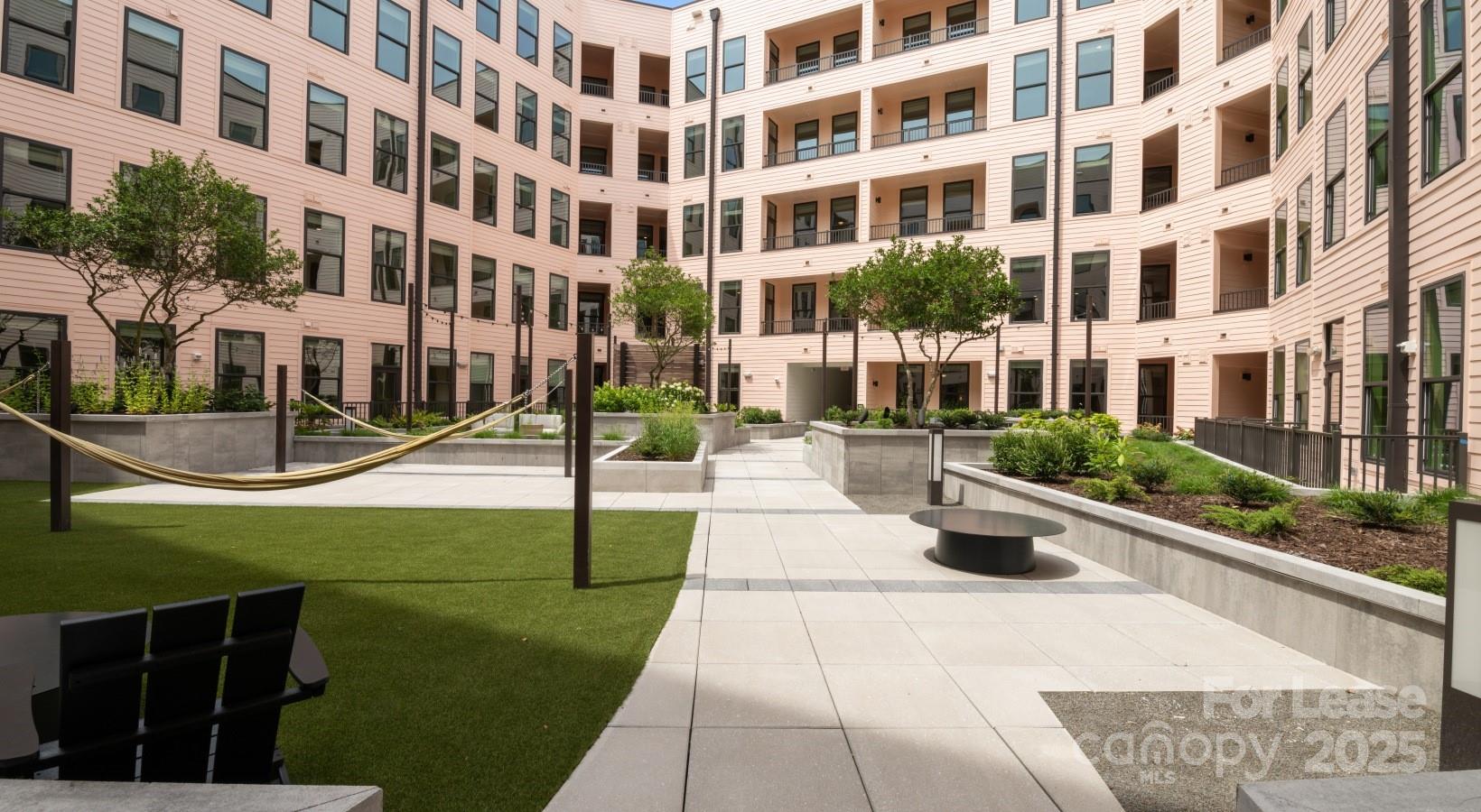 Charlotte, North Carolina 28206, United States, 2 Bedrooms Bedrooms, ,2 BathroomsBathrooms,Residential,Active,129595