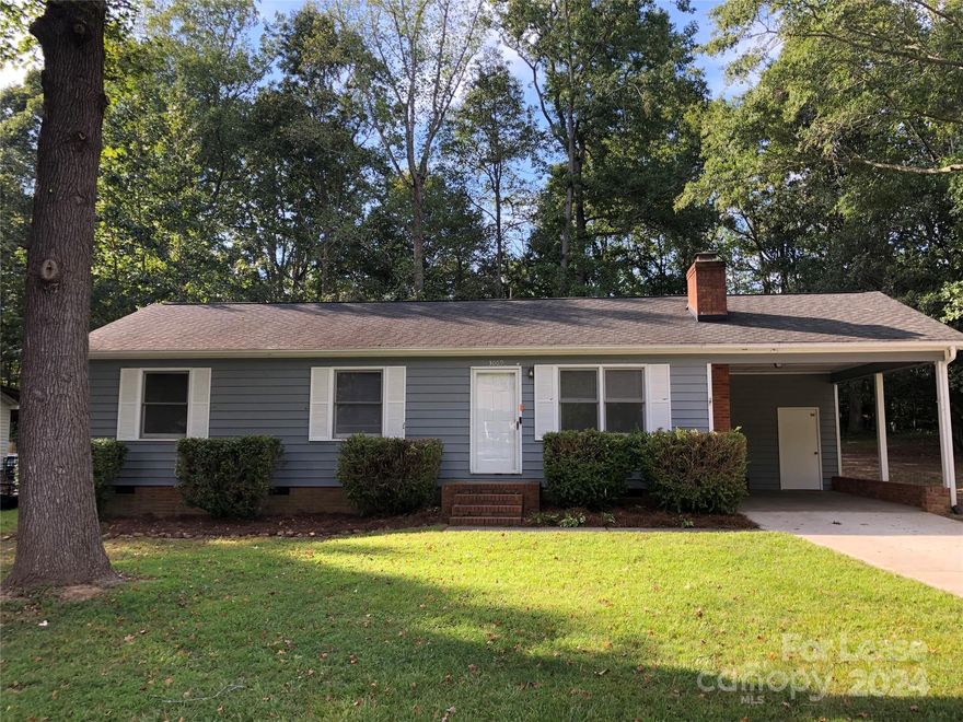 Recently updated 3 bedroom 2 bathroom home in Lincolnton.  This home has been freshly painted and has new vinyl plank flooring throughout.  Rent is $1400 a month and security deposit is $1400.  Application fee is $40 per adult.