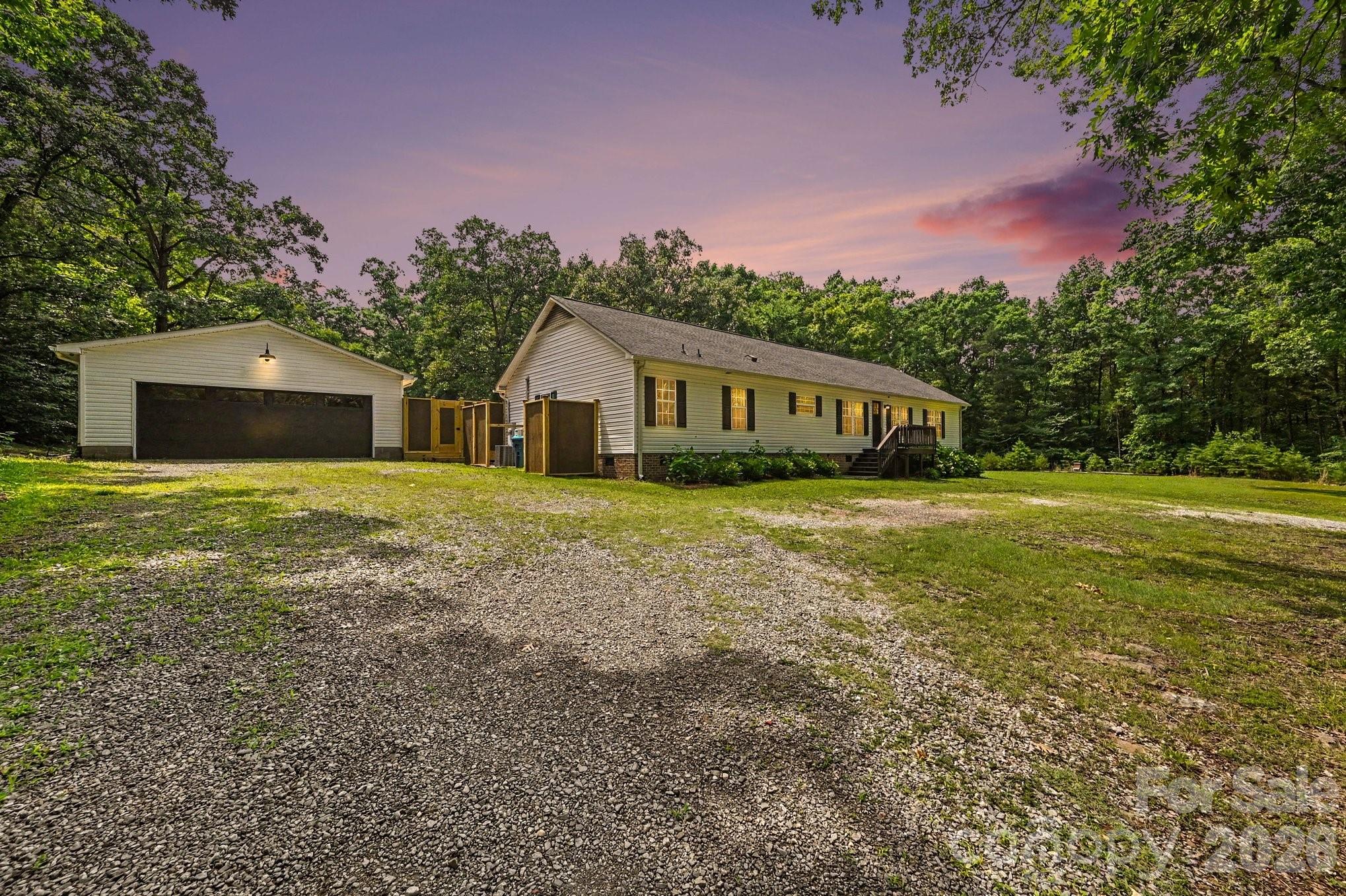 8900 Lazy Ridge Lane
