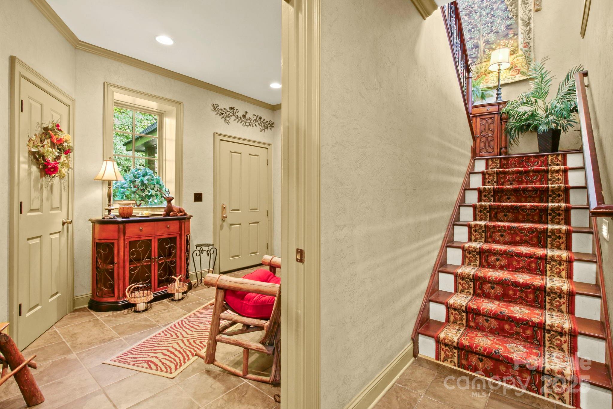 Boone, North Carolina 28607, United States, 4 Bedrooms Bedrooms, ,6 BathroomsBathrooms,Residential,Active,118340