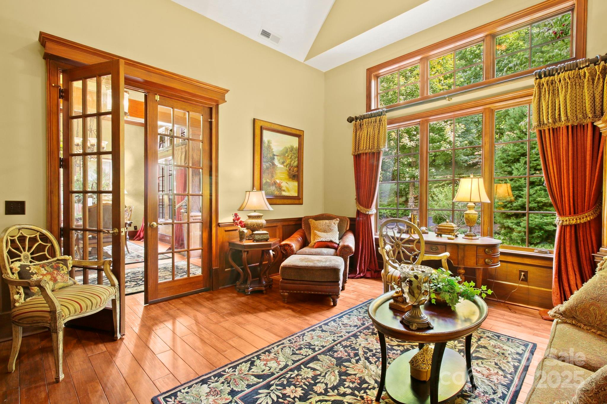 Boone, North Carolina 28607, United States, 4 Bedrooms Bedrooms, ,6 BathroomsBathrooms,Residential,Active,118340