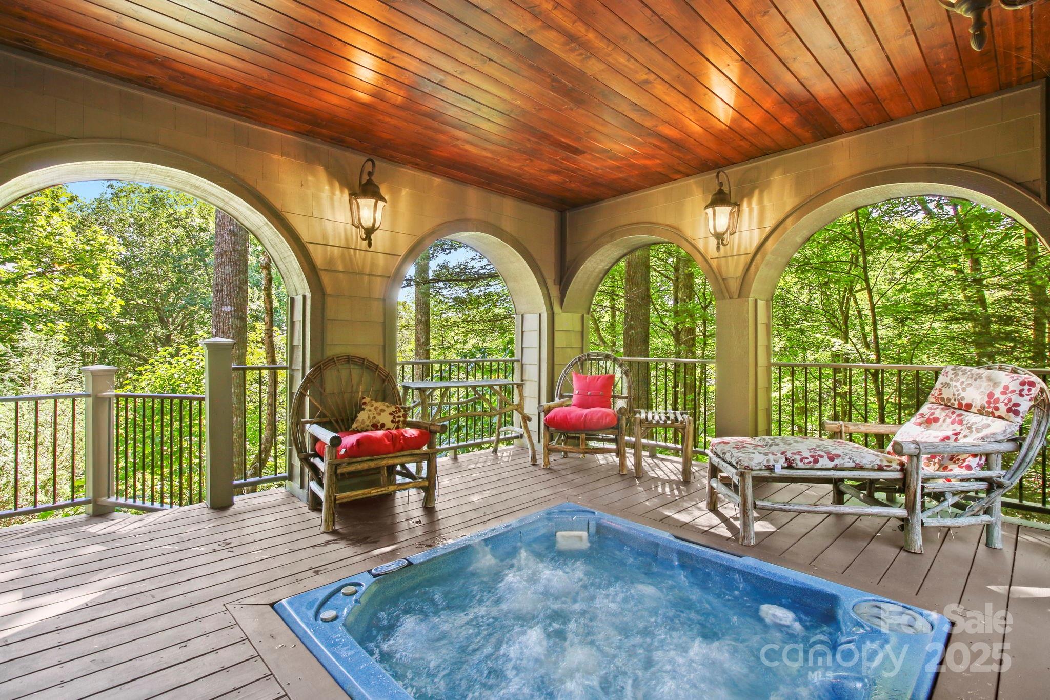 Boone, North Carolina 28607, United States, 4 Bedrooms Bedrooms, ,6 BathroomsBathrooms,Residential,Active,118340