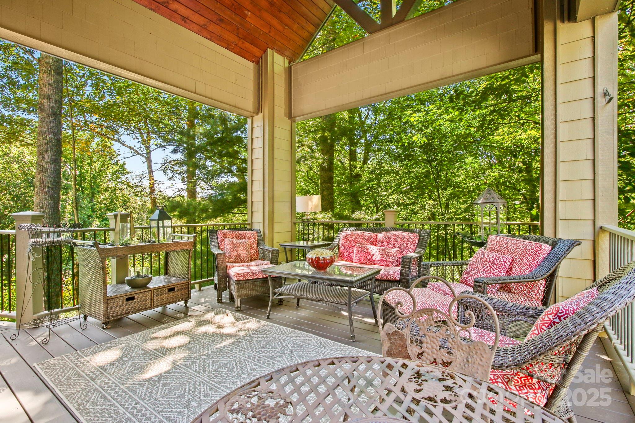 Boone, North Carolina 28607, United States, 4 Bedrooms Bedrooms, ,6 BathroomsBathrooms,Residential,Active,118340