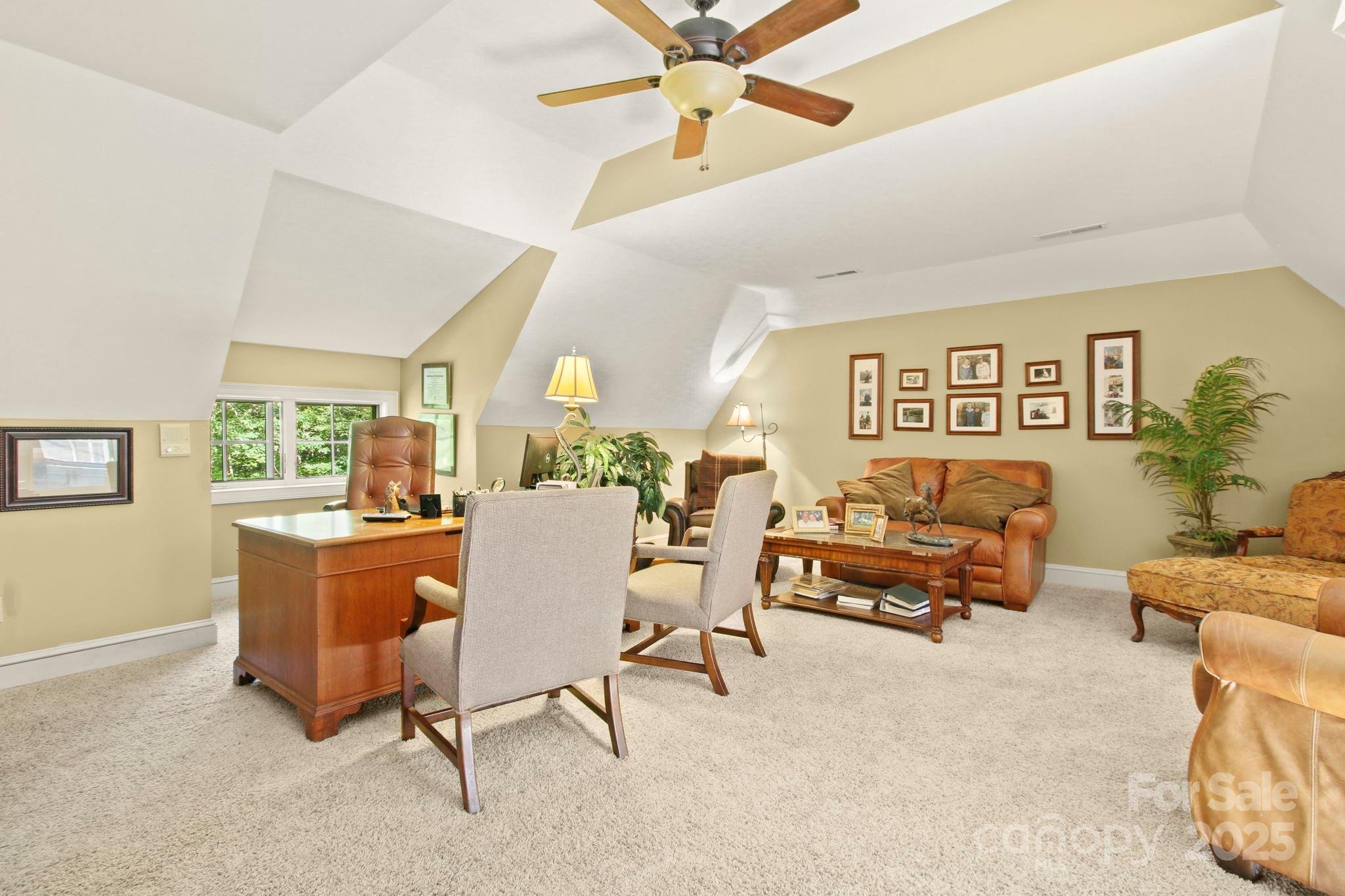 Boone, North Carolina 28607, United States, 4 Bedrooms Bedrooms, ,6 BathroomsBathrooms,Residential,Active,118340