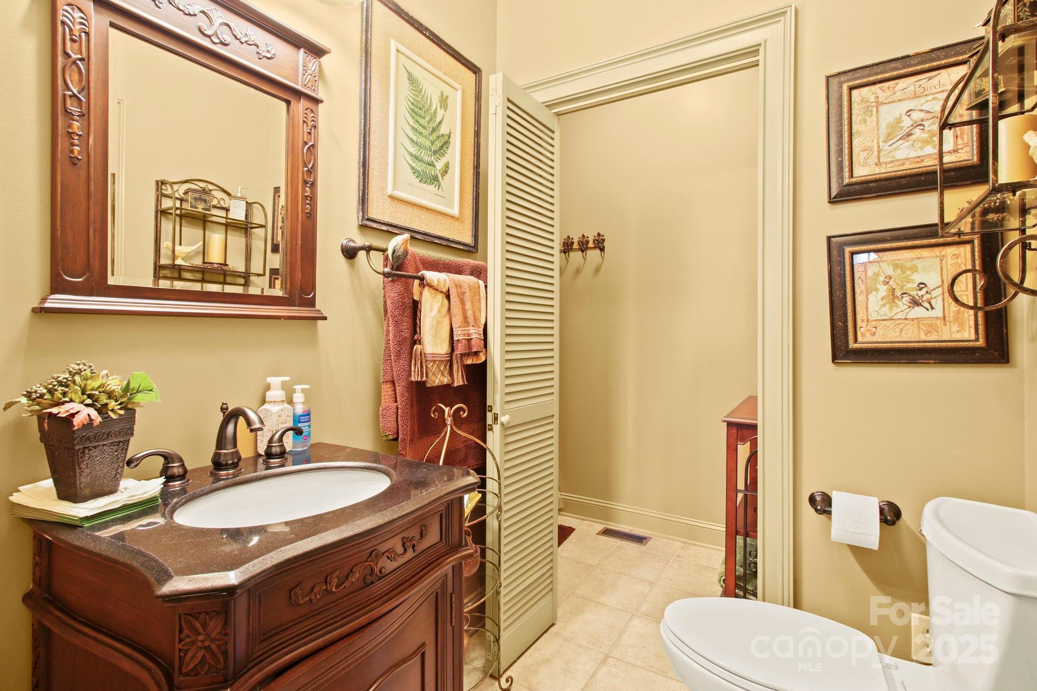 Boone, North Carolina 28607, United States, 4 Bedrooms Bedrooms, ,6 BathroomsBathrooms,Residential,Active,118340