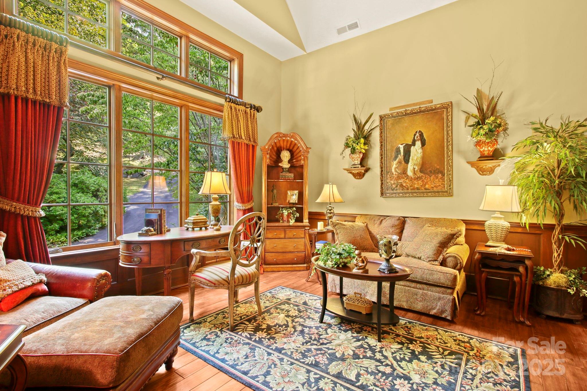 Boone, North Carolina 28607, United States, 4 Bedrooms Bedrooms, ,6 BathroomsBathrooms,Residential,Active,118340