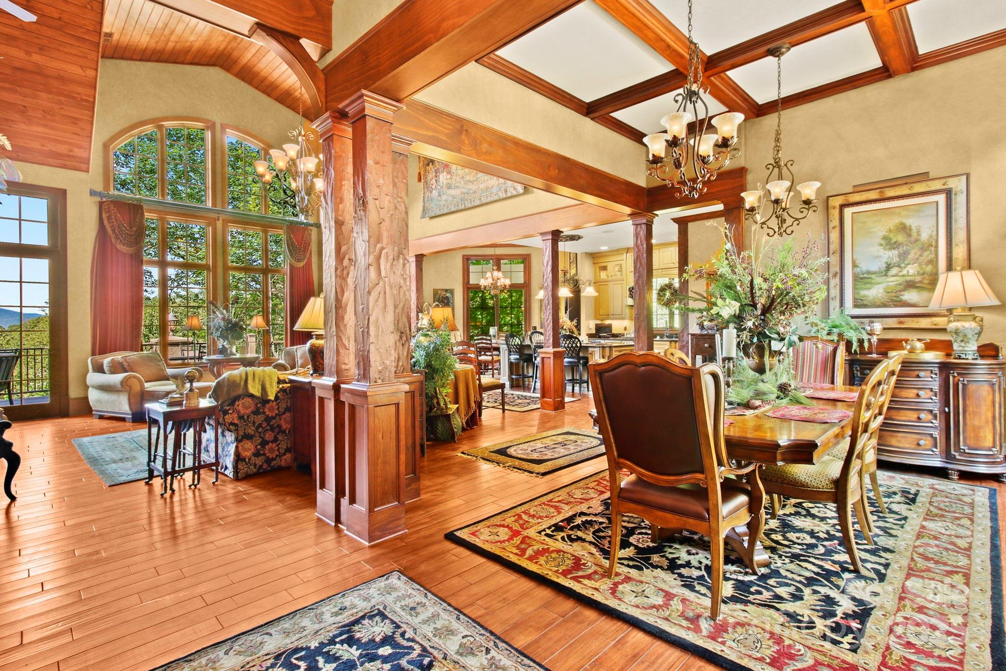 Boone, North Carolina 28607, United States, 4 Bedrooms Bedrooms, ,6 BathroomsBathrooms,Residential,Active,118340