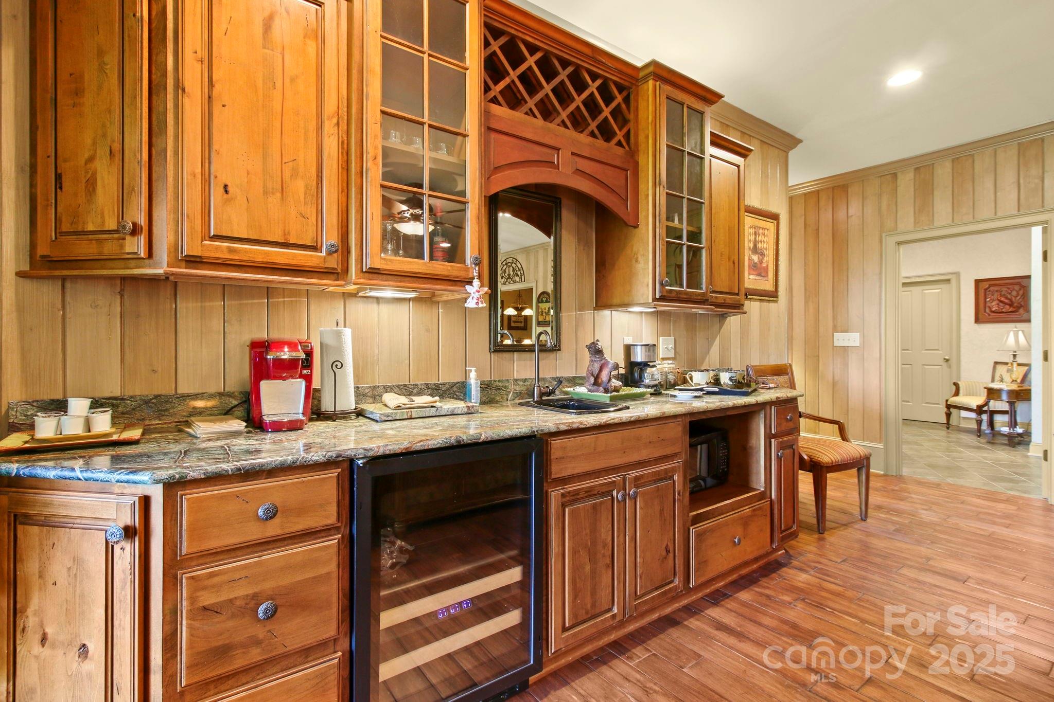 Boone, North Carolina 28607, United States, 4 Bedrooms Bedrooms, ,6 BathroomsBathrooms,Residential,Active,118340