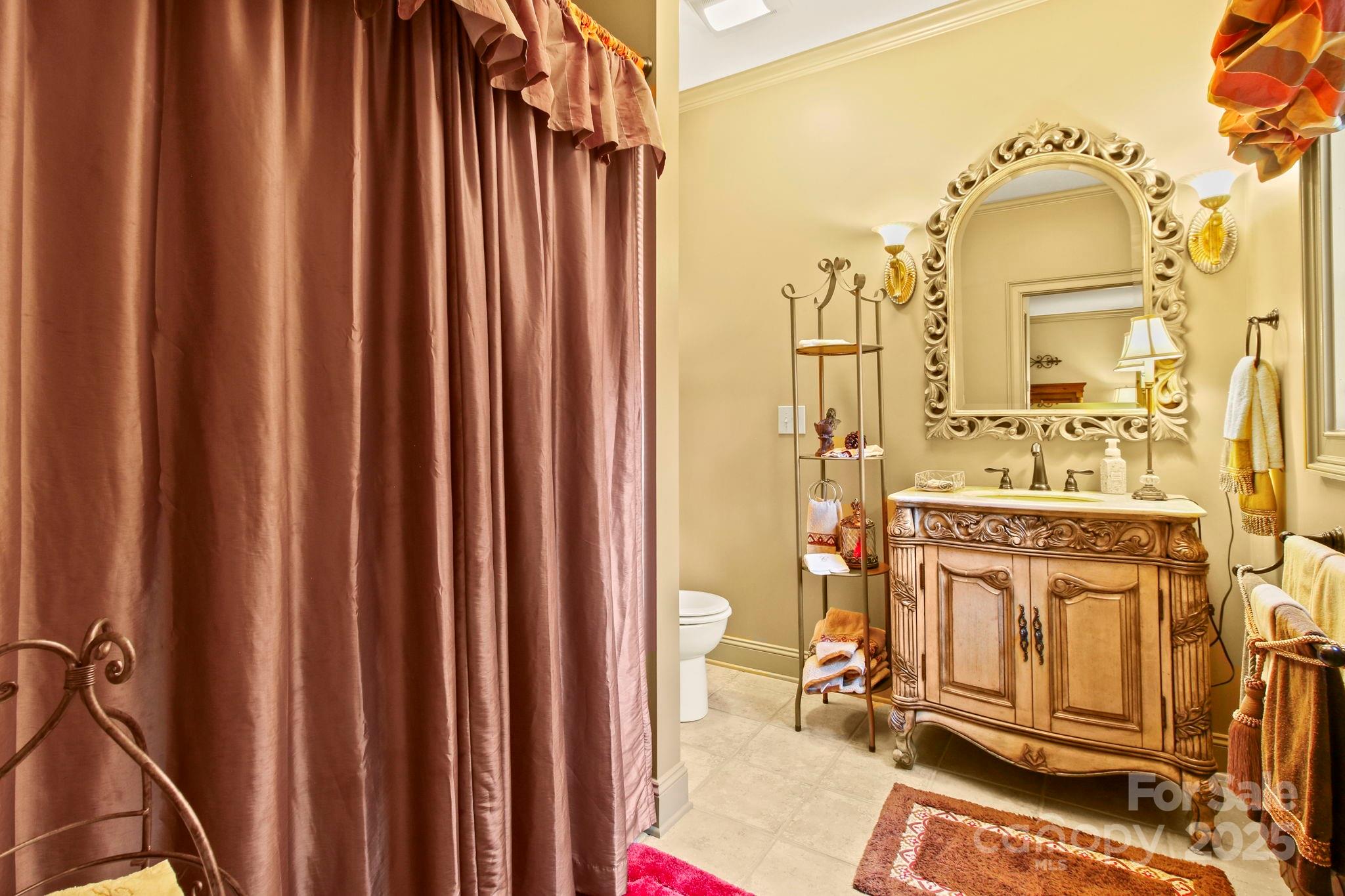 Boone, North Carolina 28607, United States, 4 Bedrooms Bedrooms, ,6 BathroomsBathrooms,Residential,Active,118340