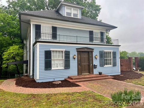 Photo of 108 Beall Street NW, Lenoir, NC 28645 (MLS # 4385837)