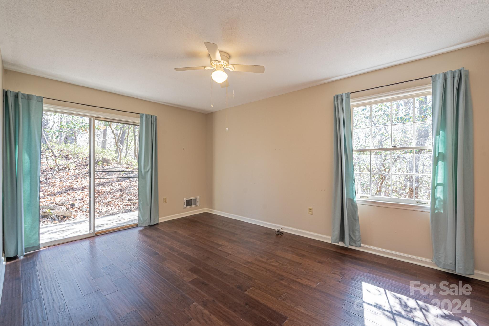 Connestee Falls - Residential