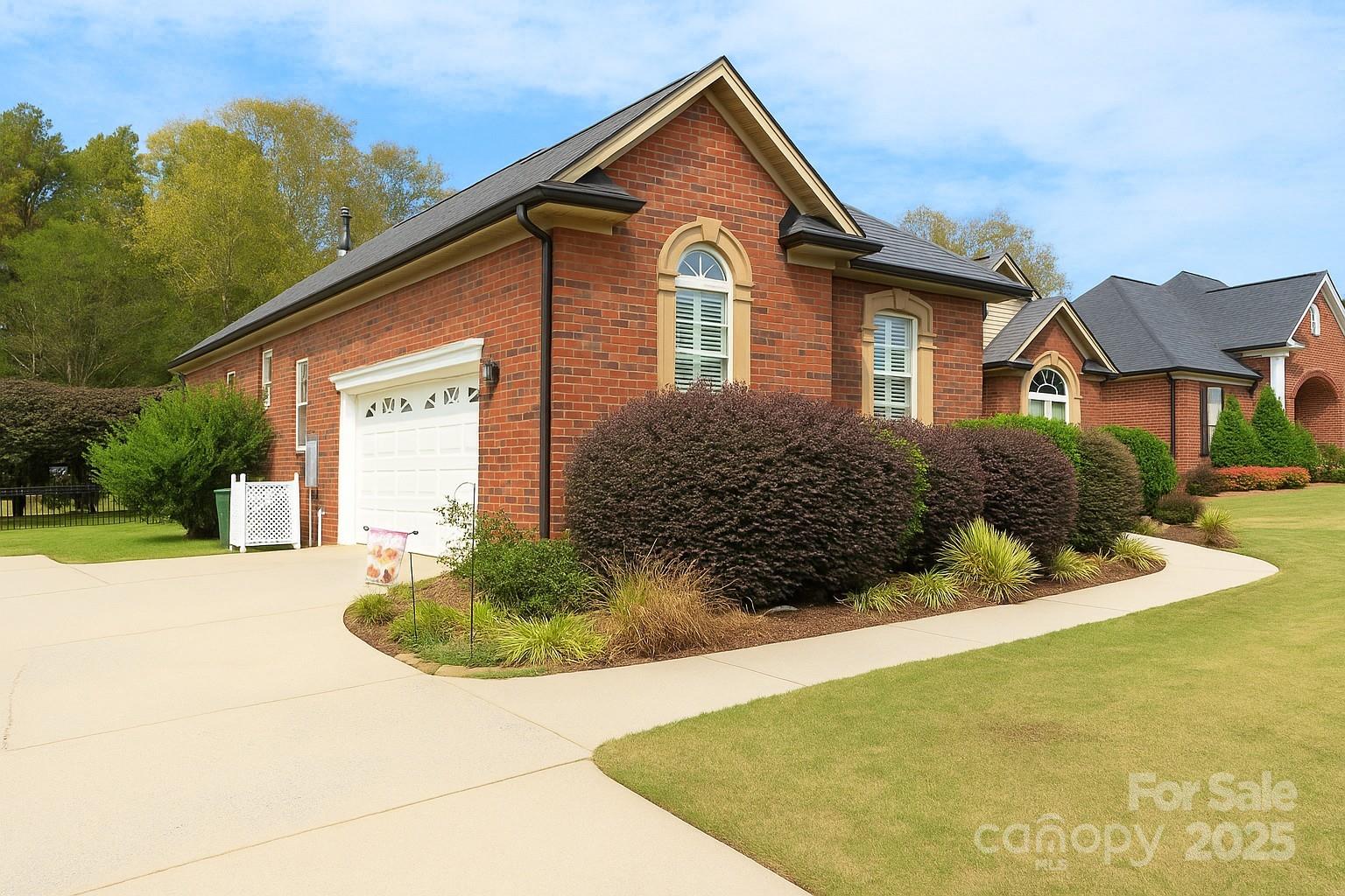 2813 Monterrey Lane