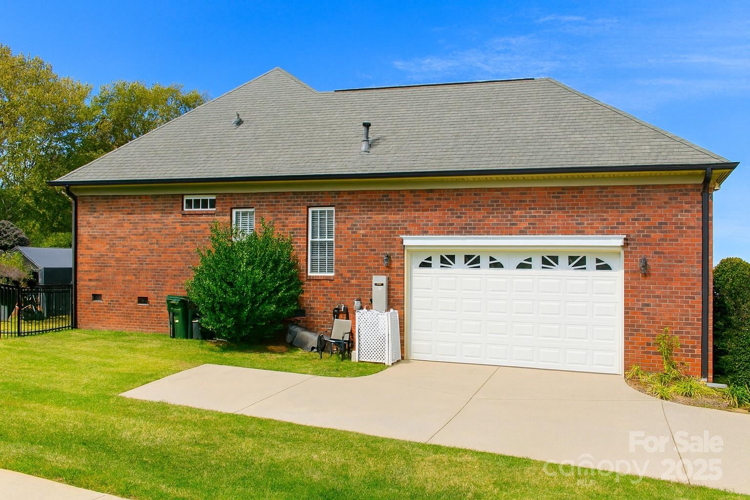 2813 Monterrey Lane