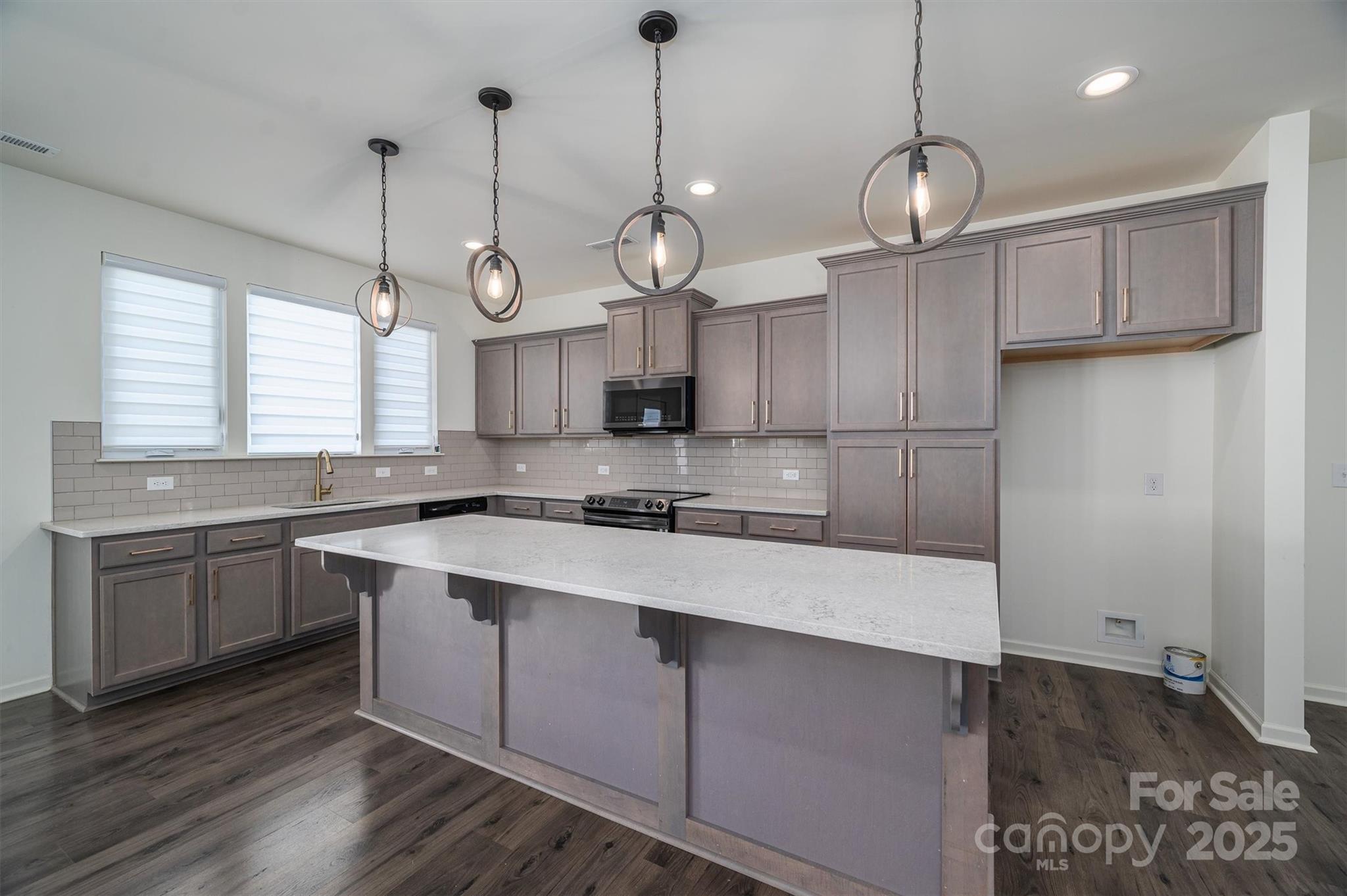 Troutman, North Carolina 28166, United States, 4 Bedrooms Bedrooms, ,3 BathroomsBathrooms,Residential,Under Contract,19261