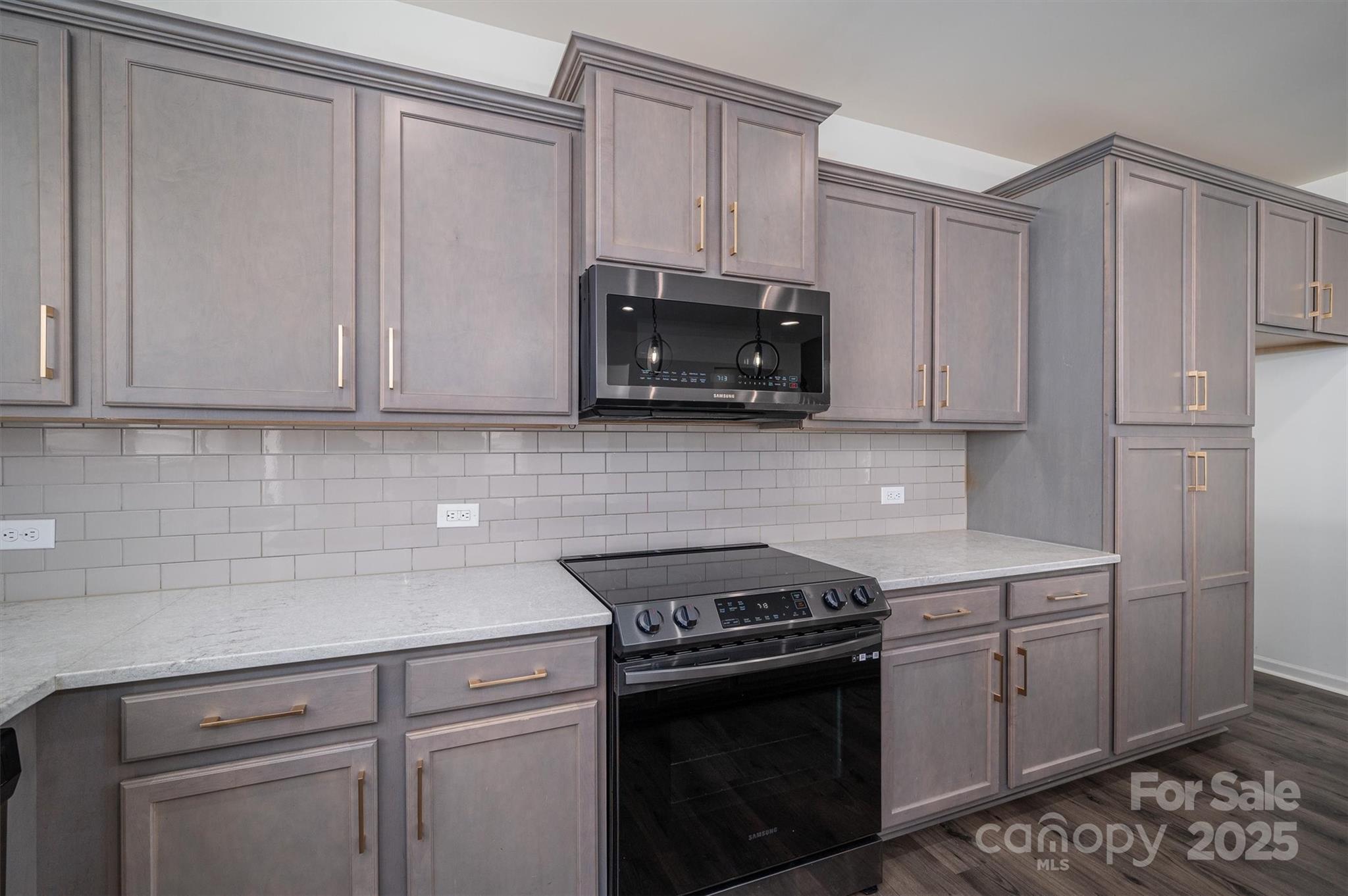 Troutman, North Carolina 28166, United States, 4 Bedrooms Bedrooms, ,3 BathroomsBathrooms,Residential,Under Contract,19261