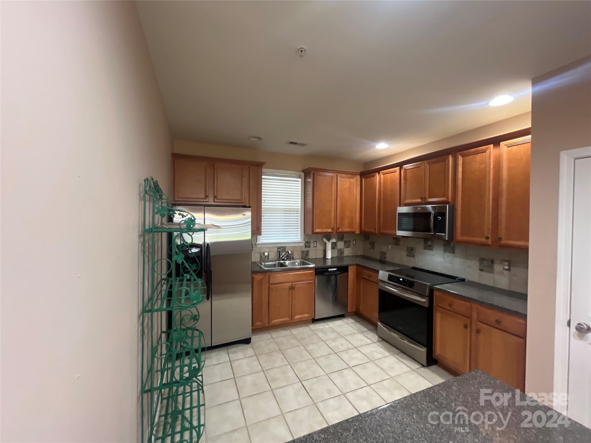 Edinburgh Square - Residential Lease