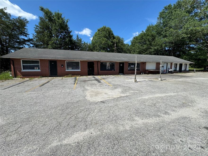 Check out this great investment property -  A 5 unit retail strip center close to downtown Lancaster!  Lots of potential for passive income and with some TLC increased rents and future appreciation! Schedule your showing today!