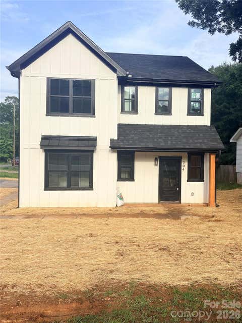 Photo of 304 N 14th Street, Bessemer City, NC 28016 (MLS # 4388712)