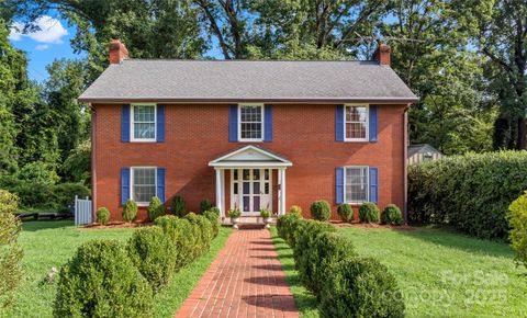 205 Hawthorne Road Elkin NC 28621