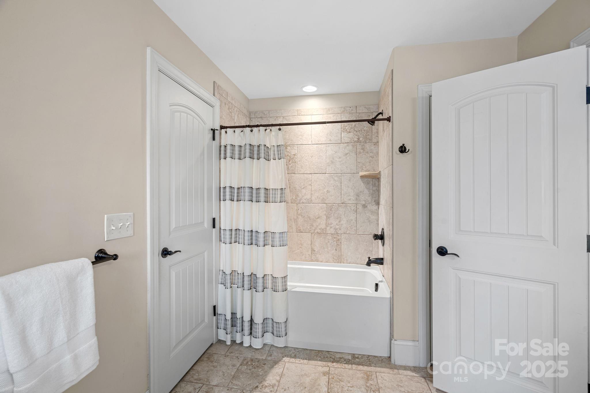 Watertree Landing - Residential