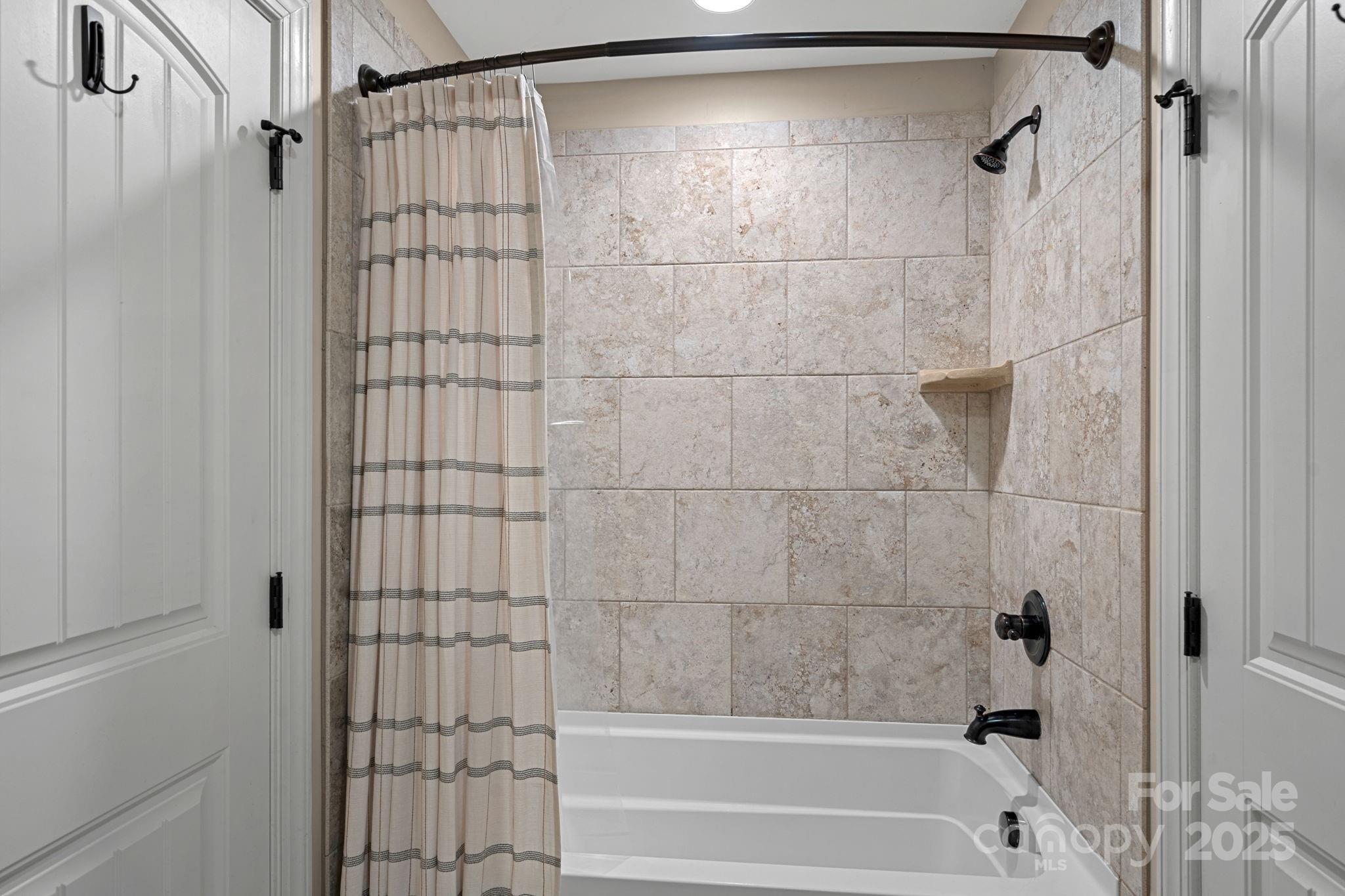 Watertree Landing - Residential