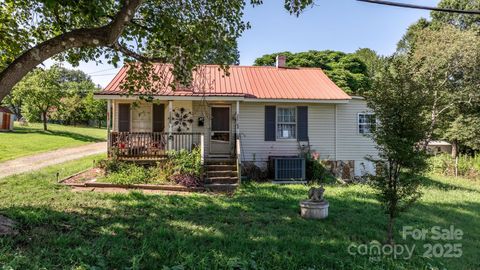 1806 18th Street NE Hickory NC 28601