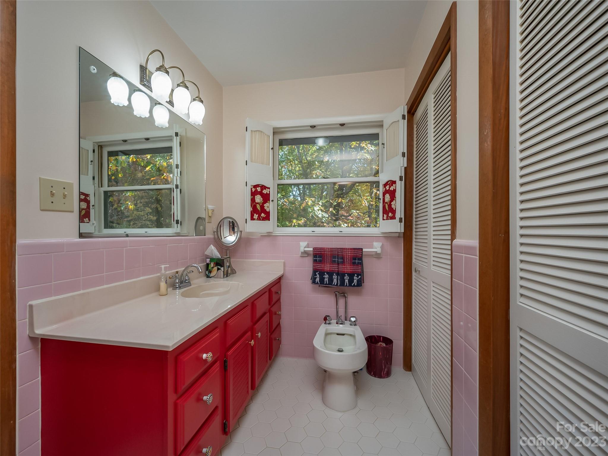 Rumbling Bald on Lake Lure - Residential