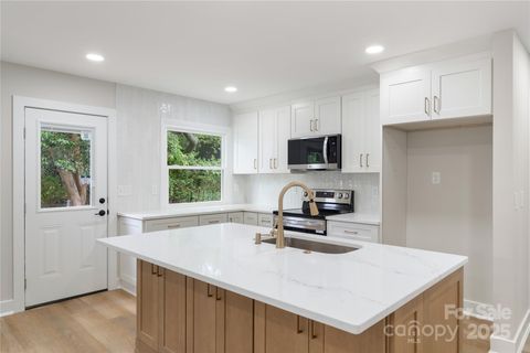 4042 Uppergate Lane Charlotte NC 28215