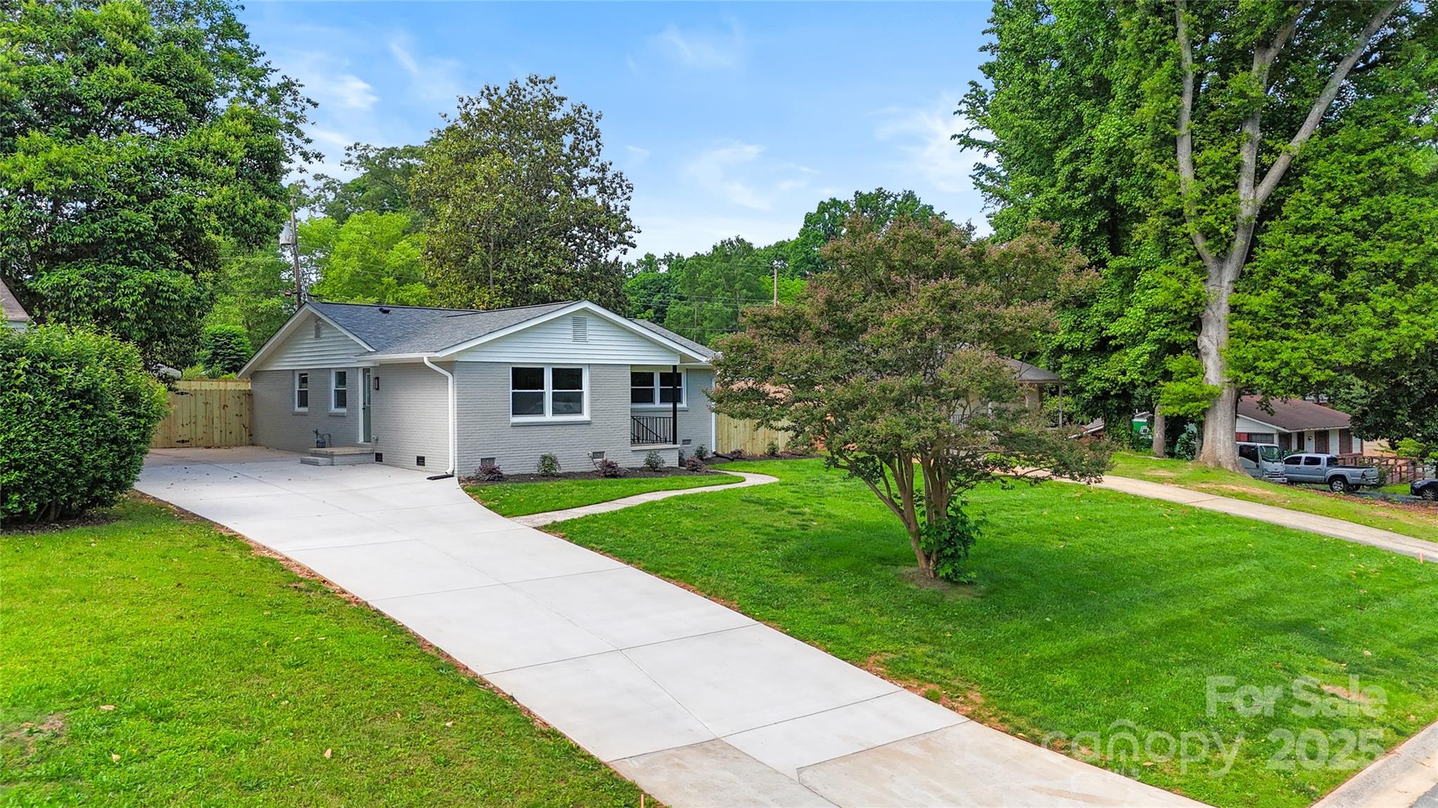 4042 Uppergate Lane