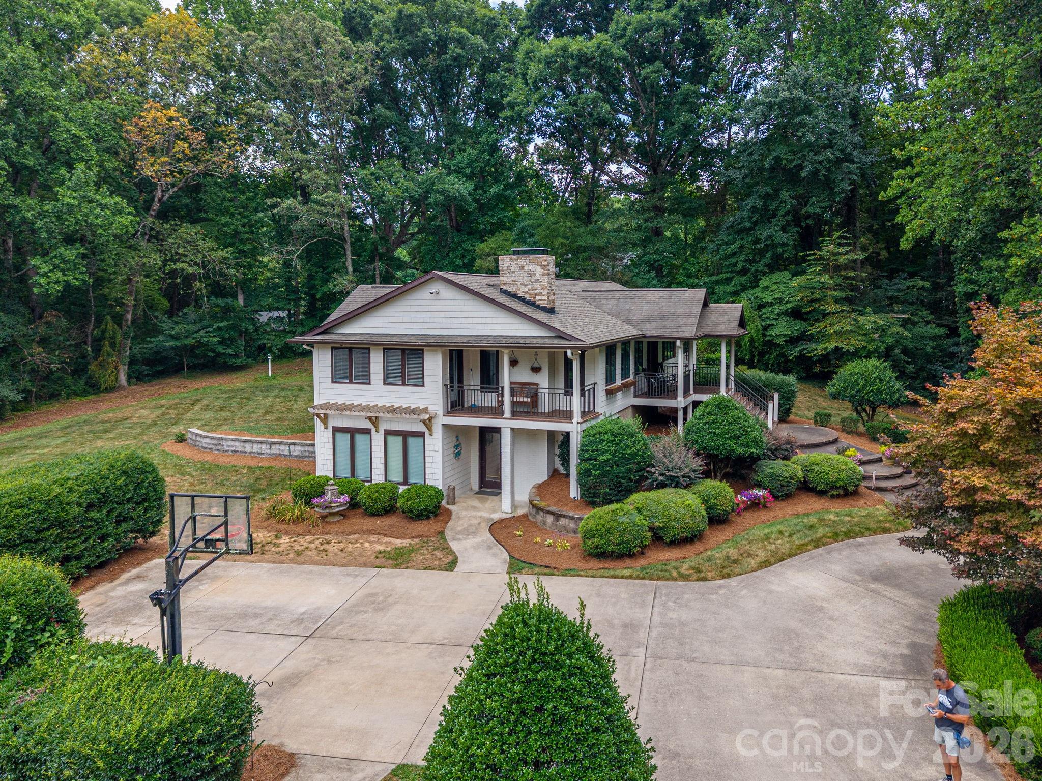 2206 Hillside Drive