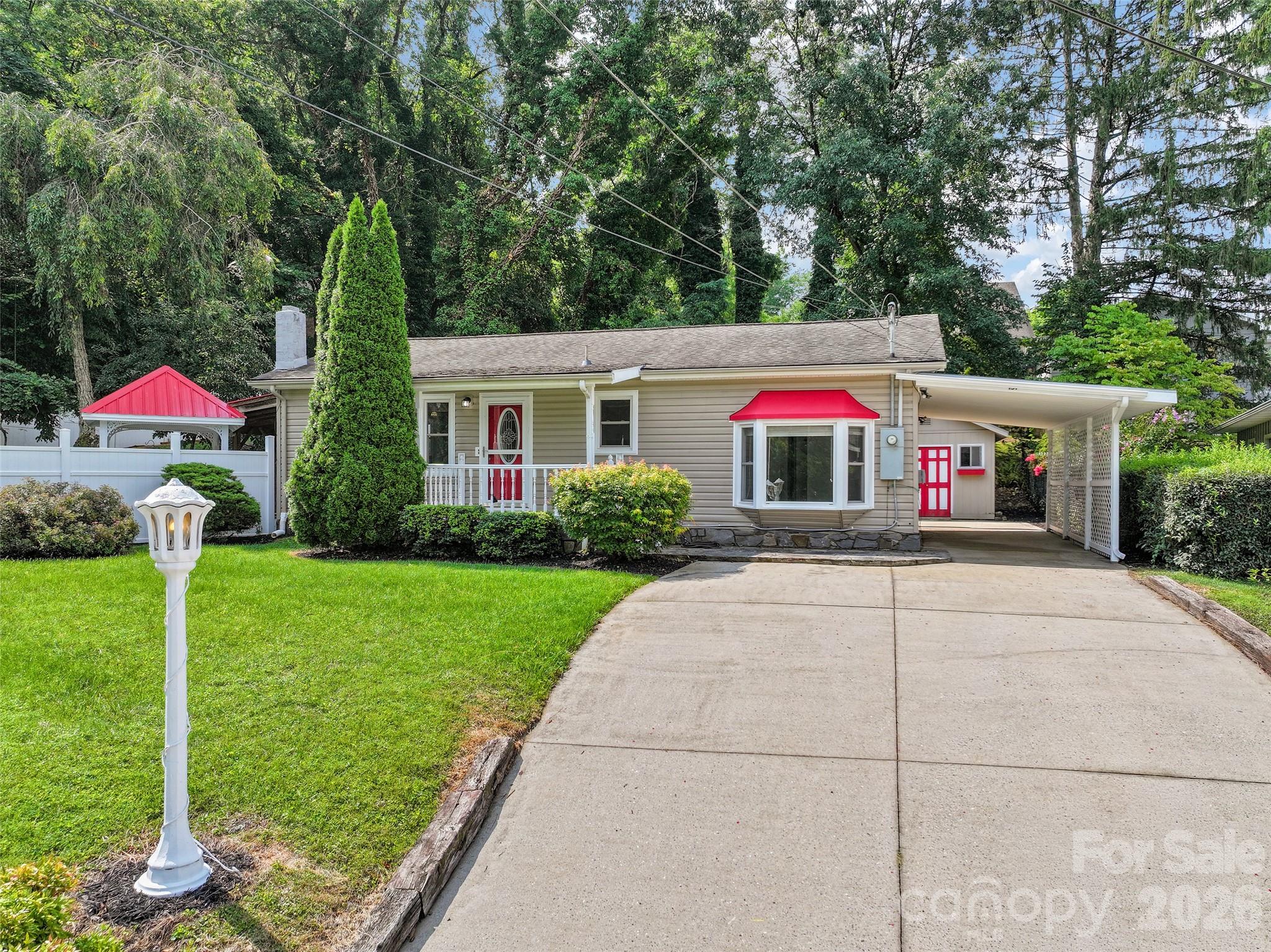 151 Meadow Street, Waynesville, NC, 28786