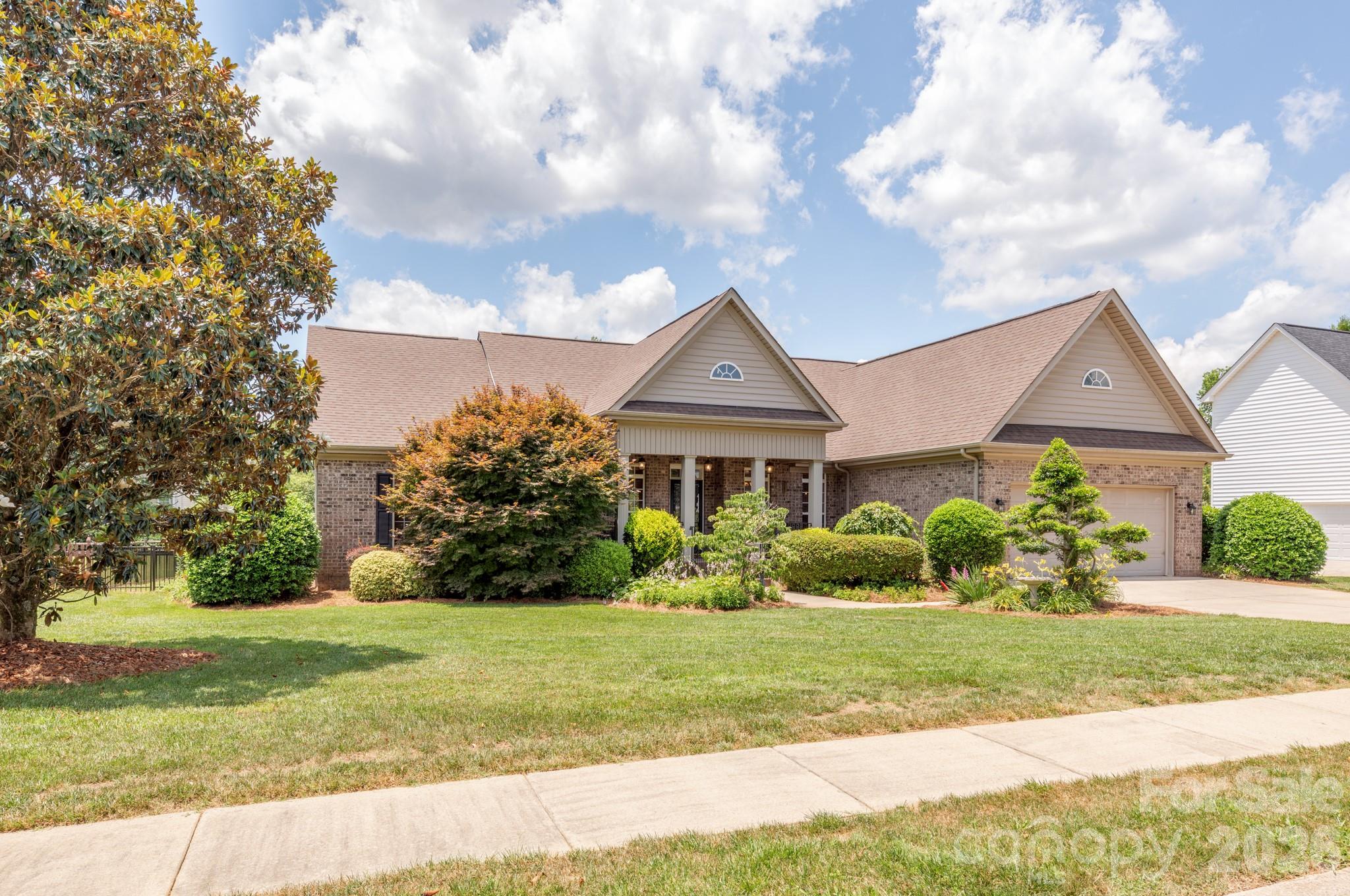 7032 Kidwelly Lane
