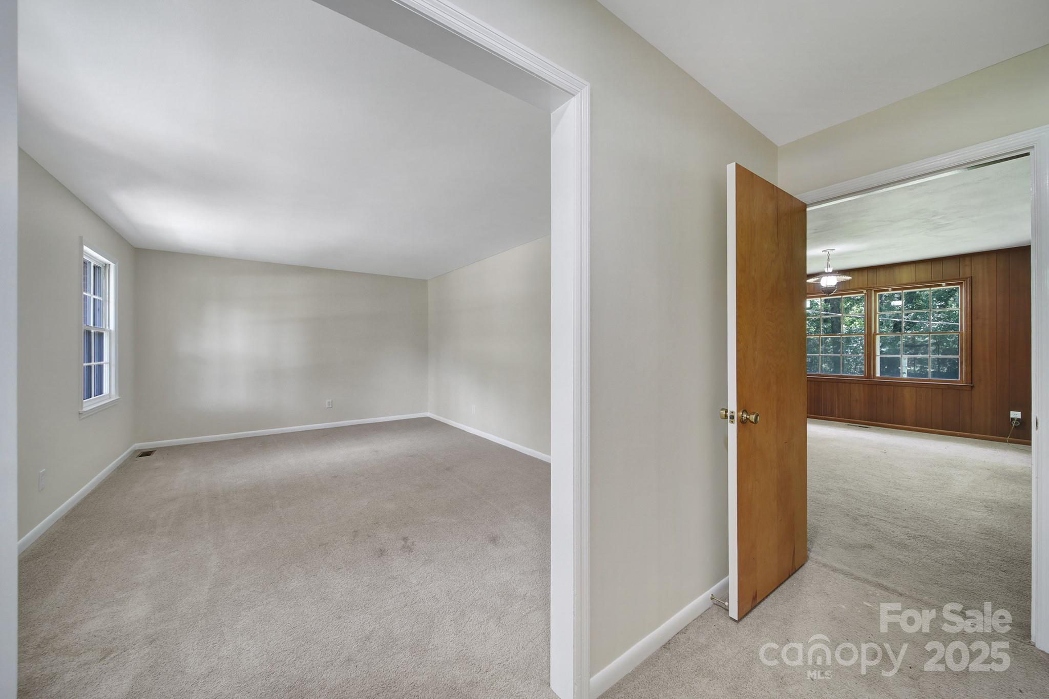 967 Hilldale Drive