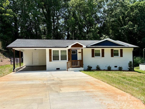 Photo of 231 Oak Drive, Lowell, NC 28098 (MLS # 4397639)